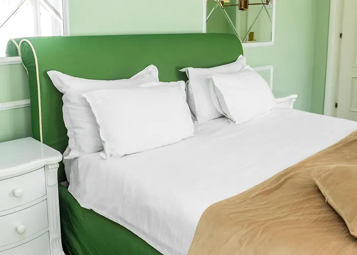 Boutique Lafayette מלון 4*