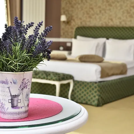 Boutique Lafayette Бухарест