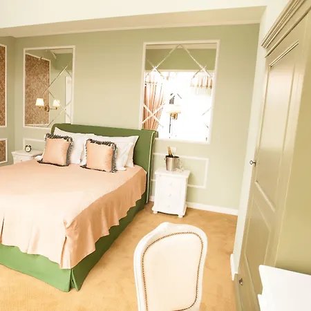 Boutique Lafayette 부쿠레슈티