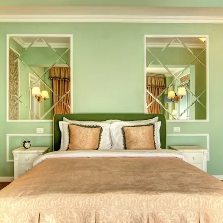 Готель Boutique Lafayette 4*