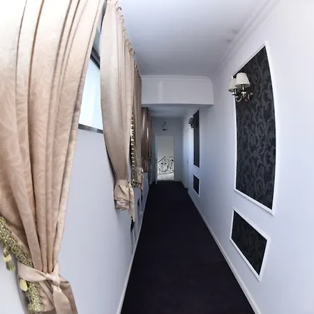 Boutique Lafayette Бухарест