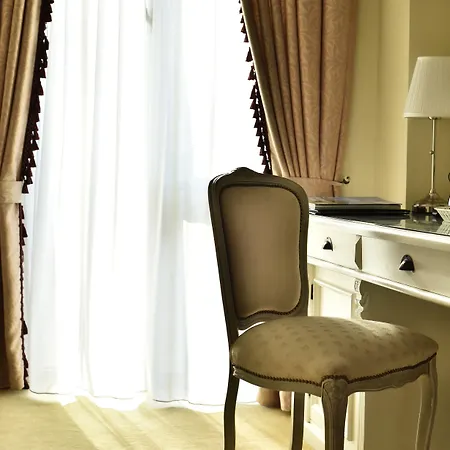 Boutique Lafayette 호텔 부쿠레슈티