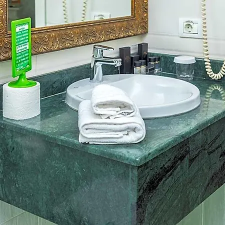Boutique Lafayette Hotel 4*