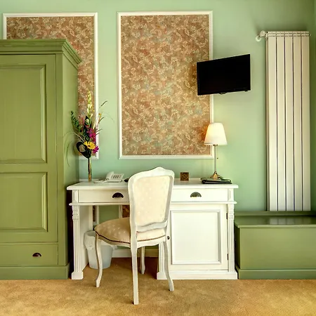 Boutique Lafayette Hotel 4*
